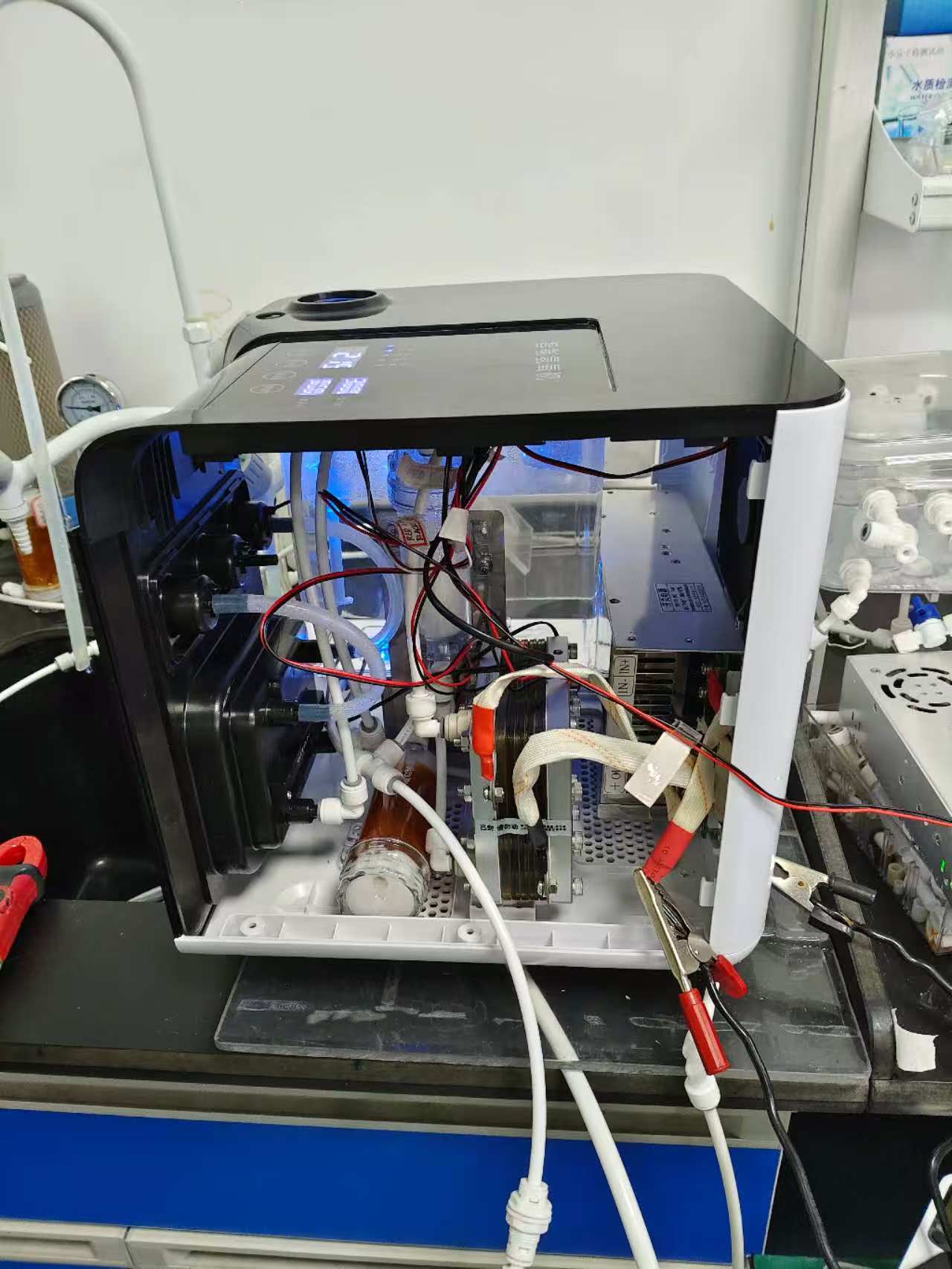 Professional Medical Hydrogen Inhalation Device with PEM Electrolyser Technology A Comprehensive Overview